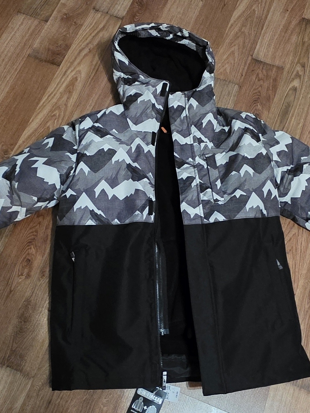 The Children's Place Two-Tone Mountain Print Hooded Puffer Jacket - Gray & Black